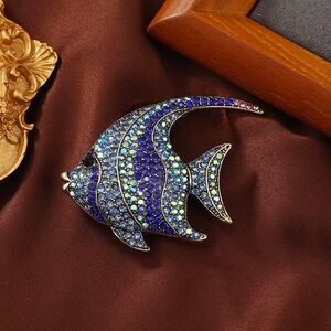 Blue Rhinestone Tropical Fish Brooch – Crystal Ocean Fish Pin